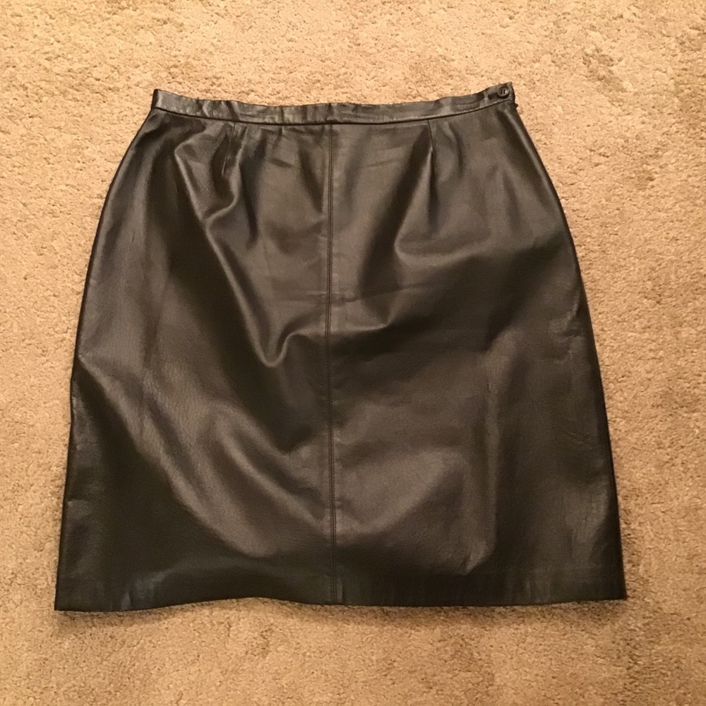 Nine and Company Genuine BlackLeather Skirt - Size 16 - Like New w/o Tags